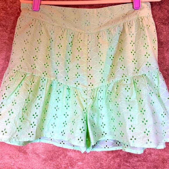 BCBGeneration Eyelet Shorts - Mint - Size L - Picture 8 of 14